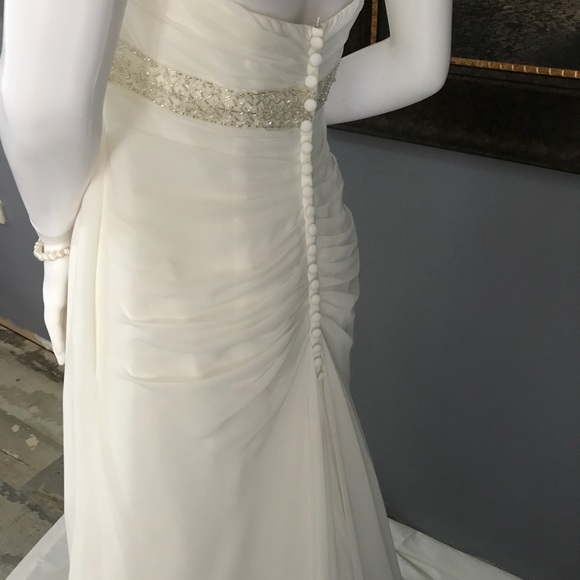 NWT DAVID’S BRIDAL WEDDING GOWN💍 (SEE SIZE CHART) - Picture 4 of 6